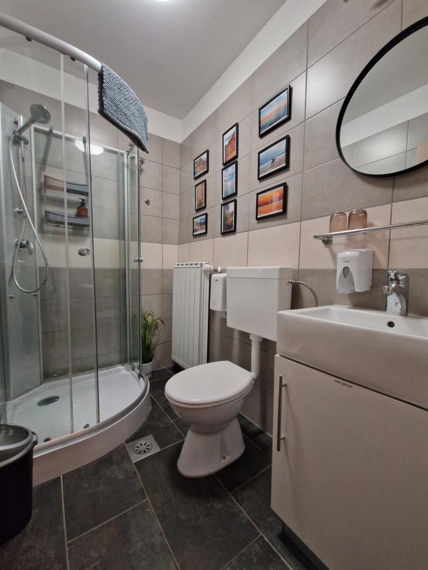 Friz&Fany Postojna City Center Ngoại thất bức ảnh